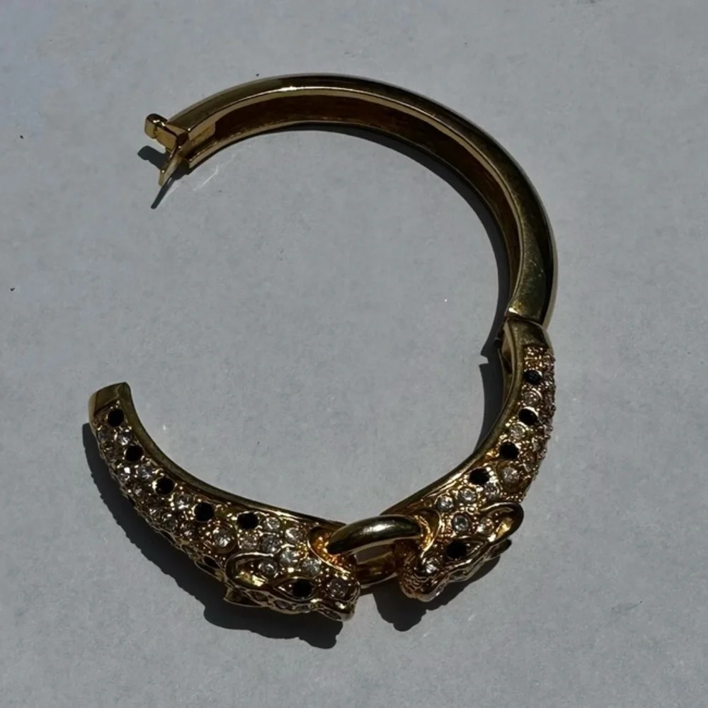 Vintage gold tone‎ rhinestone bangle bracelet leopard cheetah